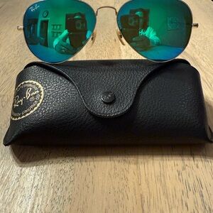 Ray-Ban Gold Aviator Sunglasses with Teal Lenses